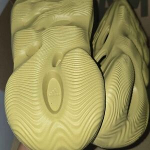 Yeezy Sulfer Foam Runner